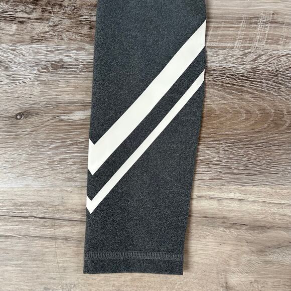 Tory Sport Gray Chevron Stripe High Rise Leggings XS Athletic Stretch Workout - Picture 6 of 10